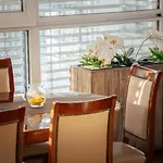 In Olimp Apartma *